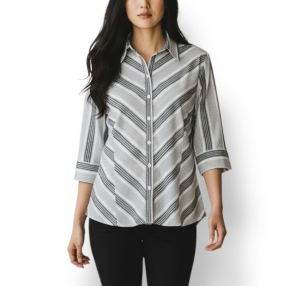 4/$20 Apt 9 Chevron Striped Black White Stretch Button-Front Blouse Size M